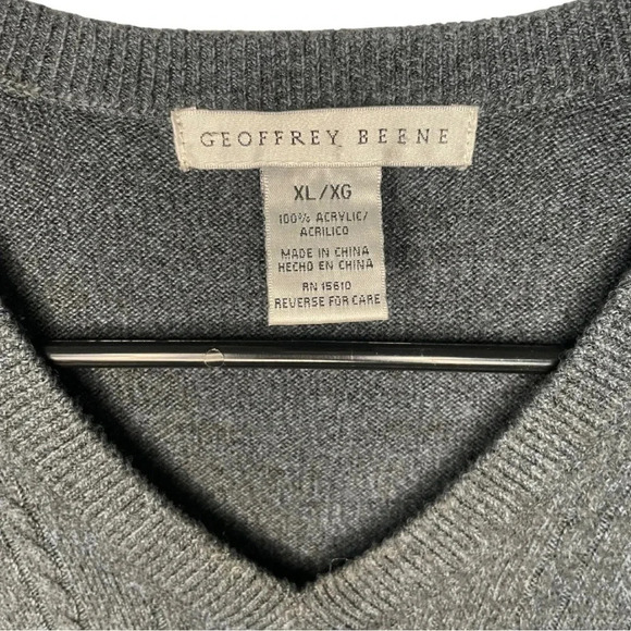 Geoffrey Beene Dark Gray Knit Vest - Men's Size Extra Large - Picture 4 of 5